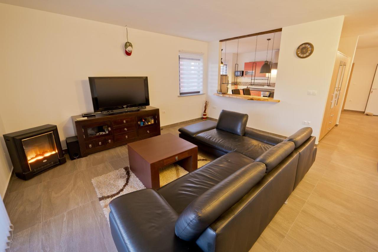 Villa Twins Markovic Пула Экстерьер фото